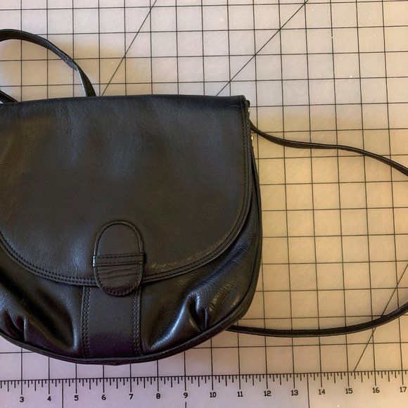 Star International Black Leather Crossbody Bag - Picture 9 of 9